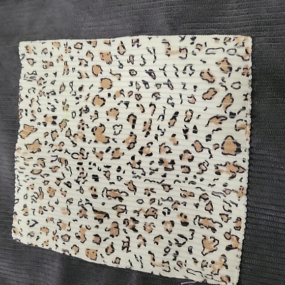 NWOT SHEIN Size Medium Black and Cream Button Down Shirt - Picture 5 of 6